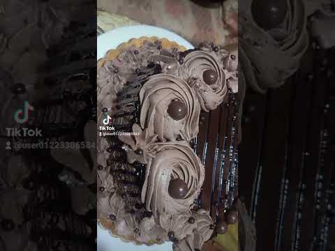 التورته الغارقانه شيكولاته لعشاق الشيكولاته