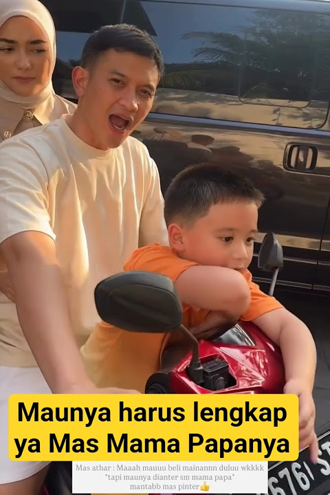 Citra Kirana dan Rezky Adhitya anterin Mas Athar beli maianan