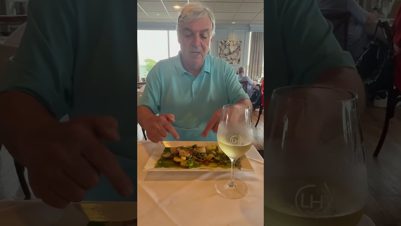 Pan Seared Sea Scallops paired with White Bordeaux on Long Island NY