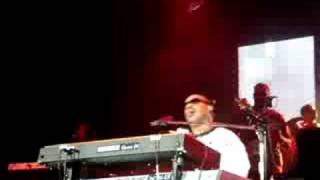 Stevie Wonder Live At The 02 - "Living For The City"