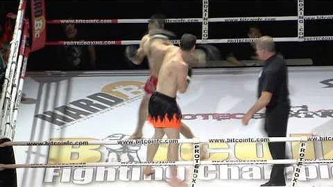 Martin Carroll vs Armin Akbari