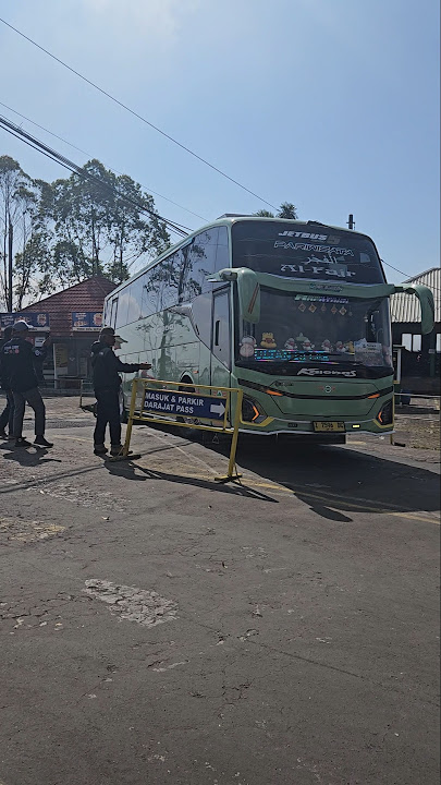Keren dan mempesona Bus Kalebas 'BABY SULTAN' Jetbus 5 #klaksontelolet #basuri