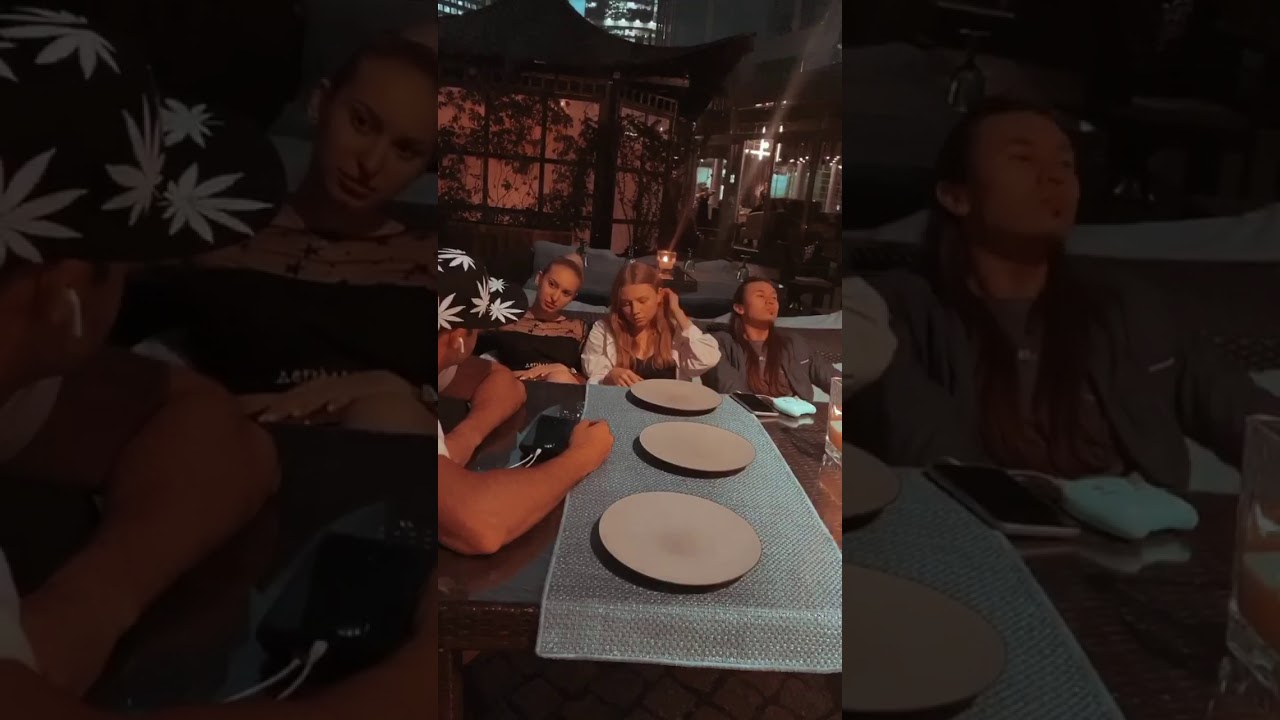 настя ивлеева 2022. пугачева на вечеринке ивлеевой. пугачева на тусовке ивлеевой. настя ивлеева и бокал вина. настя ивлеева королевские кобры.