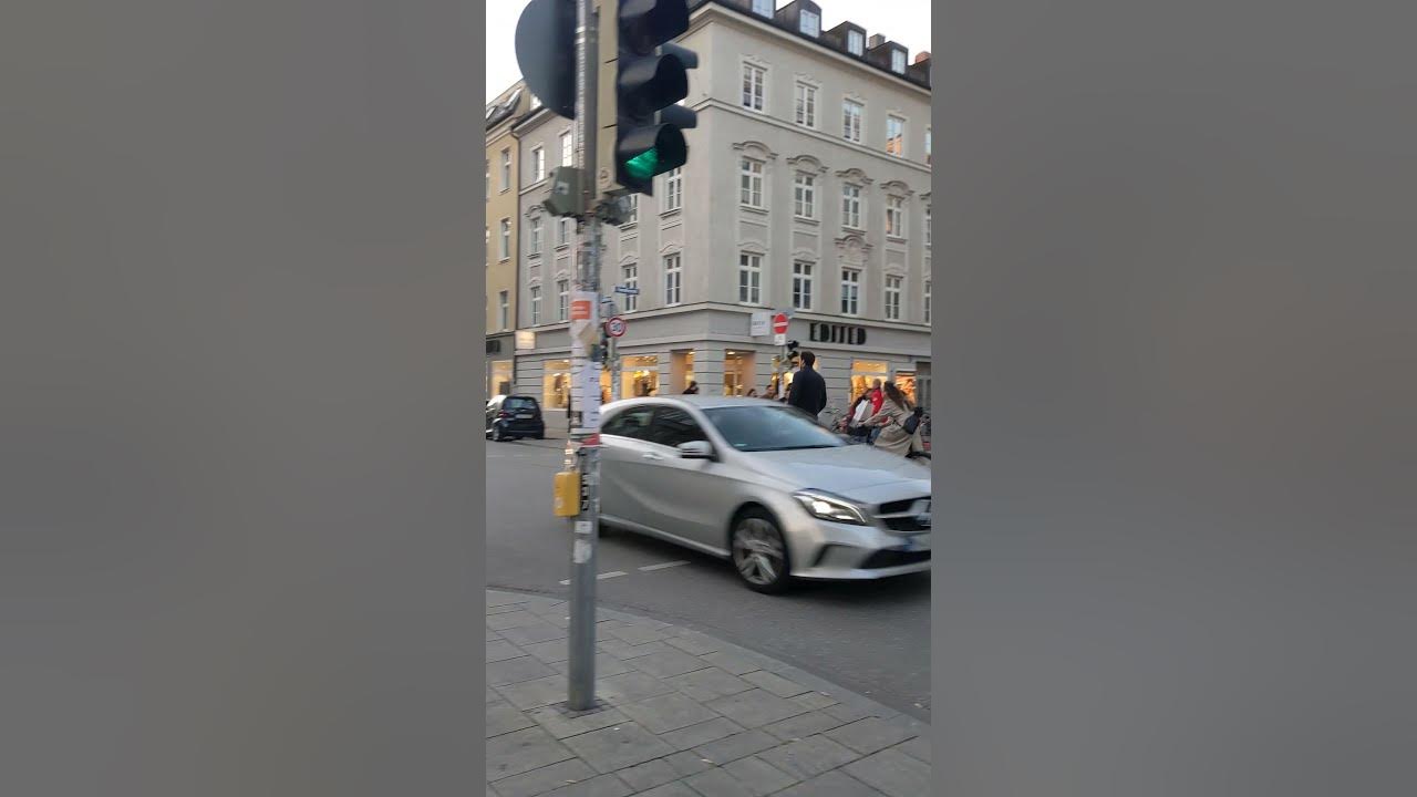 street walk in Munich City 🇩🇪 #europe #munich #germany #bayern #video #simpletravelers