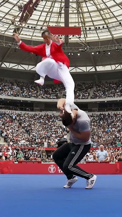 Red robe shows, opponent submits! #kungfu #wushufight #fight #kungfumaster #martialarts #amazing