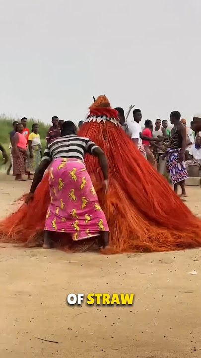 Zangbeto dance of Africa 😱
