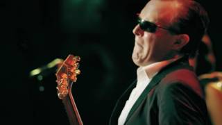 Vignette de la vidéo "Joe Bonamassa - I'll Play The Blues For You (Live At The Greek Theatre)"