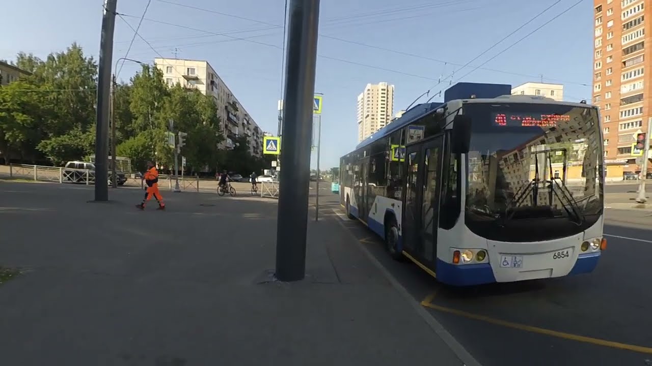 Парад у остановки: автобус "6957 по 153" Петербурга 13-***: ЛиАЗ-5292.65 6957 по №153 (18.06.23)