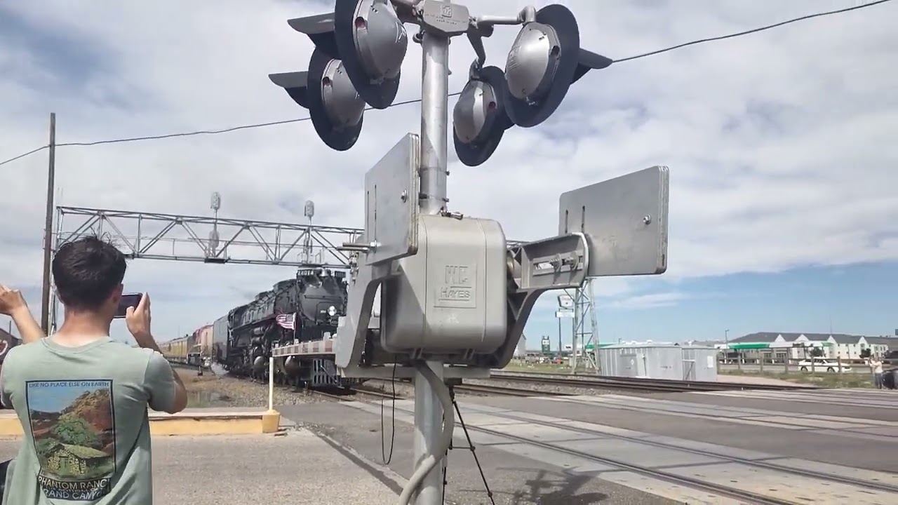 Big Boy 4014 & UP 1616 Arrive in Cheyenne WYO 