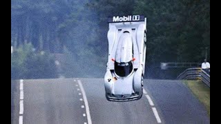 Mercedes-Benz CLR takes off.