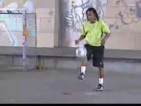 BACKSTAGE FREESTYLE FOOTBALL 2003 -