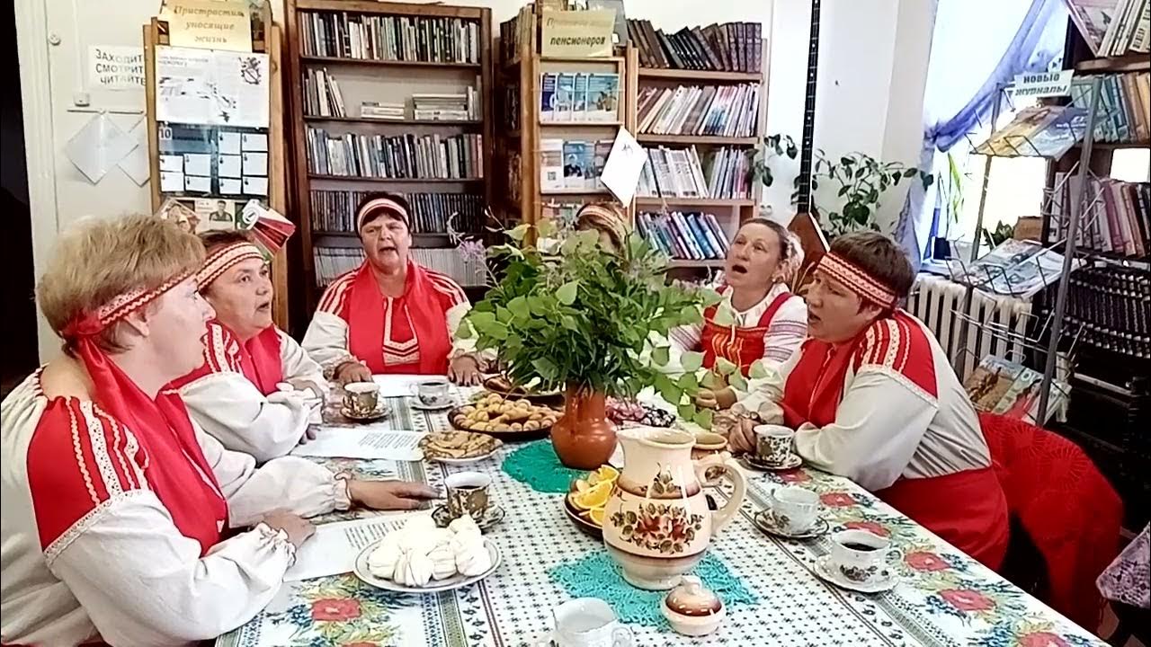 Посиделки видео. Русская изба посиделки. Фольклорные посиделки на ивана купала. Татарские посиделки. Супрядки на руси что это.