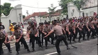 Yel yel terpesona polisi versi koplo Feri mbout