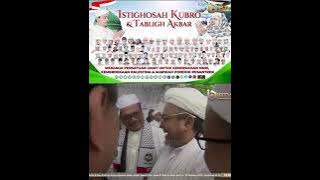 THE MOMENTS WHEN HABIB RIZIEQ ARRIVED AT THE ISTIGHOTSAH PD WITH THE FPI DPP AT PANDEGLANG SQUARE...