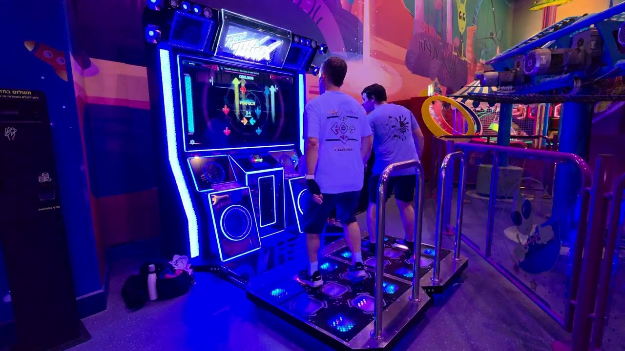 24.01.26 - StepmaniaX - Ronko and Snil on Falling in love - Team 21