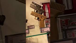 Glock 17 19 23 9Mm Luger Frankonia Düsseldorf Ausstellung Vitrine