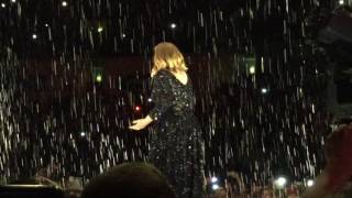 Adele - &quot;Set Fire to the Rain&quot; (ao vivo em Lisboa - HD - 21/5/2016 - MEO Arena/Golden Circle)