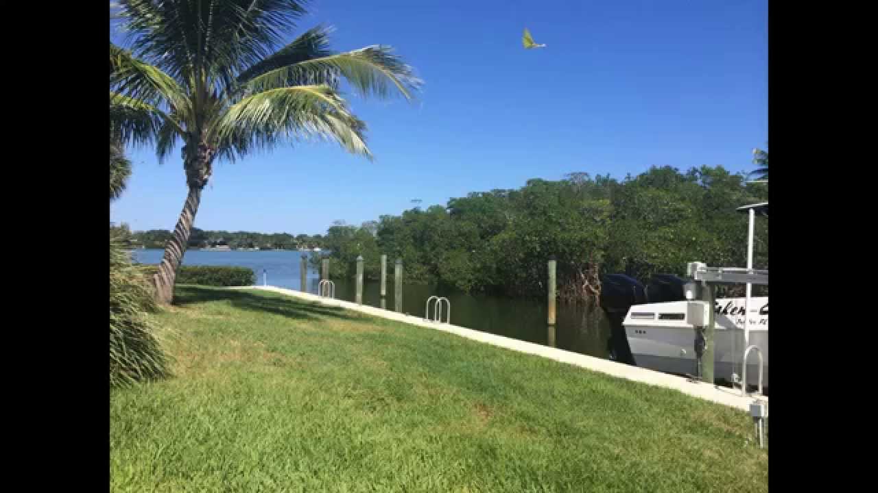 Jupiter Florida Direct Riverfront Vacation Rental Home with Pool and Dock