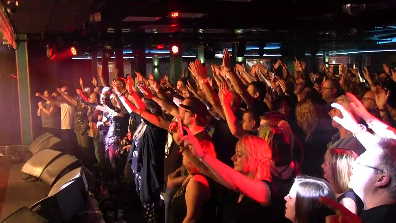 The BohemiansRadio Ga Ga. Legends 2016. YouTube