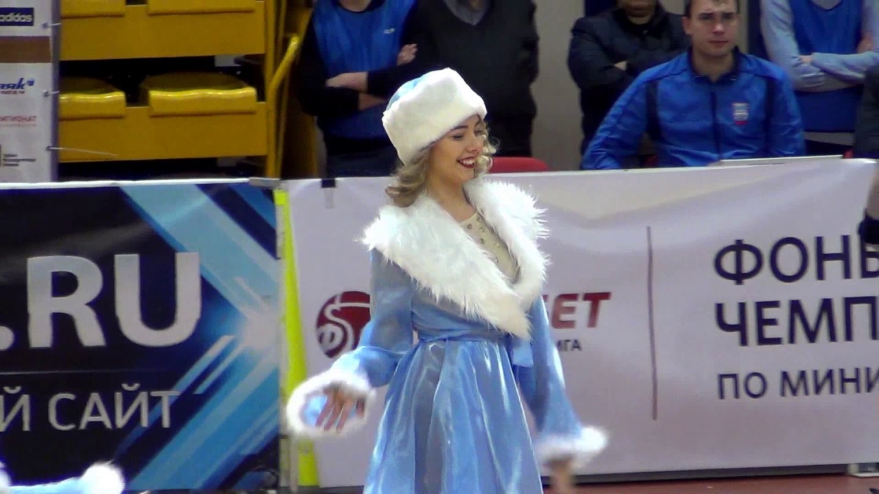 Группа поддержки МФК "ВИЗ-Синара". Новые танцы! - YouTube