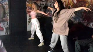 Аринян танцует вместе с Екатзе