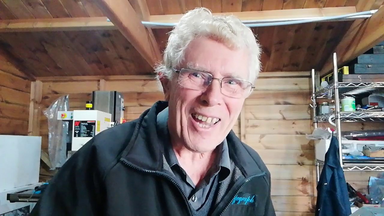 Preparing the compound slide to generate 30° inclusive angle taper ...