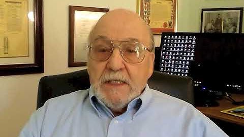 Sampling errors arising from carousel entrainment and insufficient flushing of sampling bottles