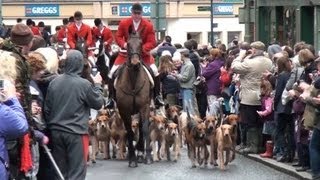 HUNDREDS of people gathered in Fore Street yesterday to see the hou...