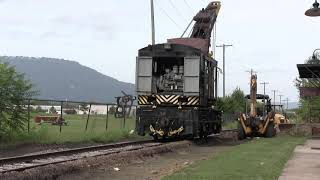 Crane Train: TVRM's ex. Southern Railway 150 Derrick