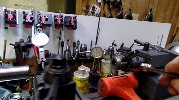 E243 Checking a 9 x 20 lathe alignment