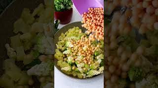 Insalata Tiepida Con Broccolo Romano, Ceci E Patate