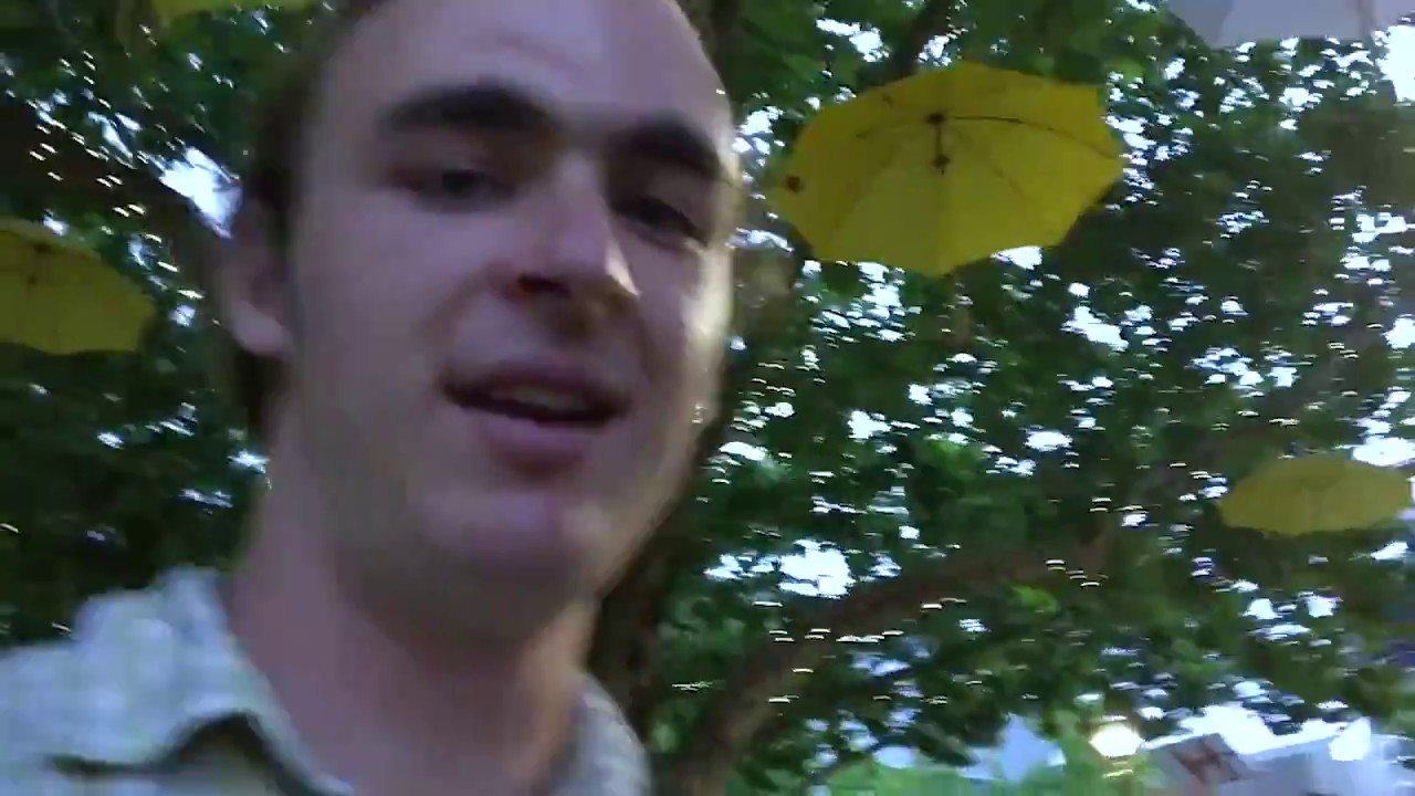 Canberra Vlog 5: Parkouring around Canberra with a Piano