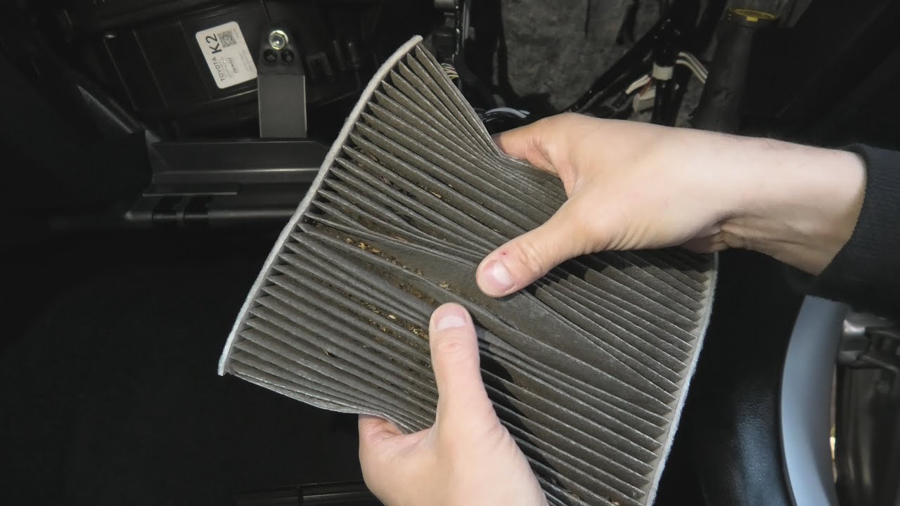 Toyota RAV4 (2013-2018): Cabin Air Filter Replacement. - YouTube