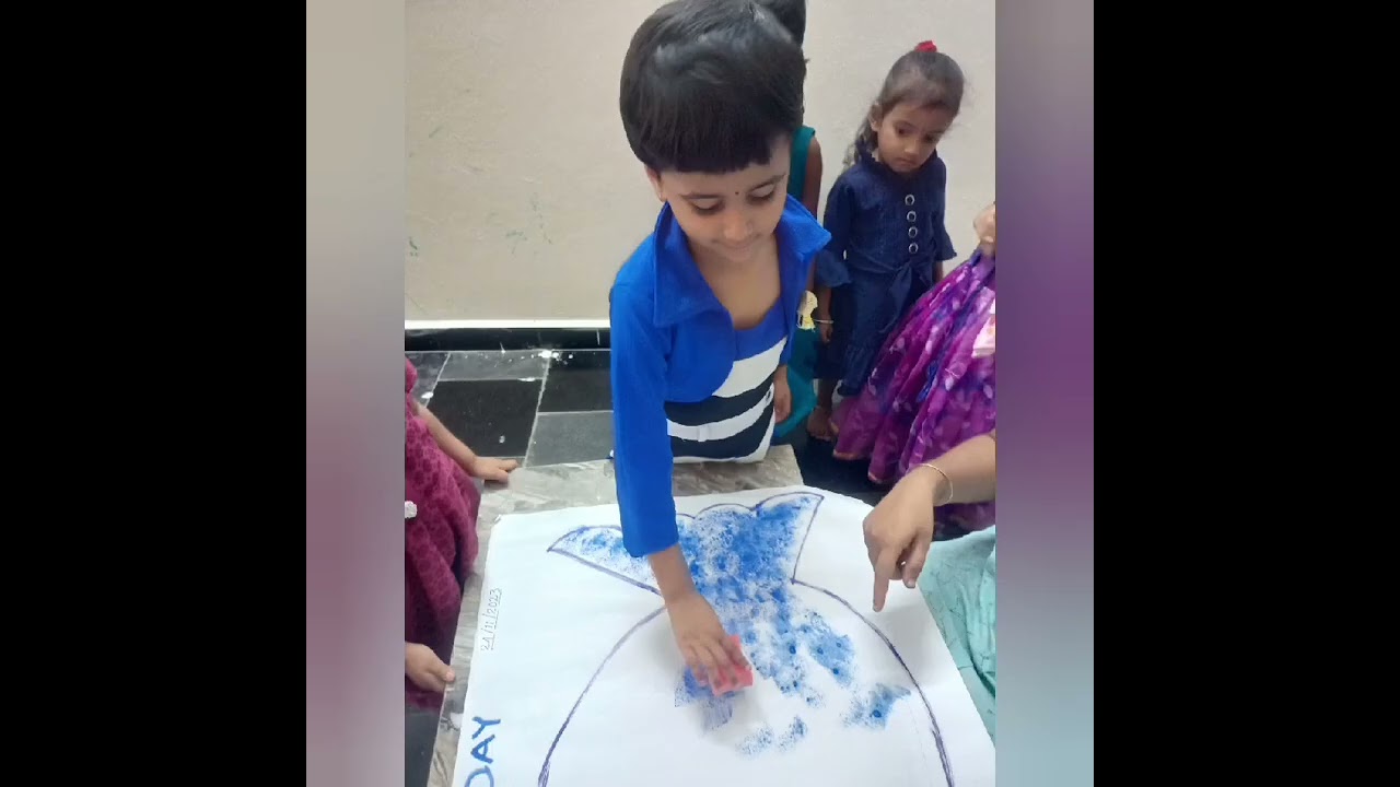 Sponge dabbing activity for nursery//blue day activities//sponge dabbing art for kids//preschool