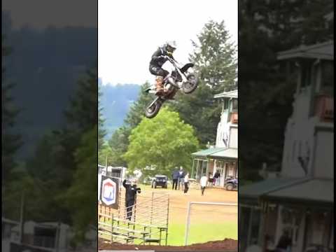50cc try’s to jump the triple at Washugal and crashes!