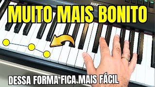 ASSIM É MUITO MAIS FÁCIL!  ACORDES MELHORES FAZENDO DEDILHADOS NO TECLADO!  UMA AULA INCRÍVEL!