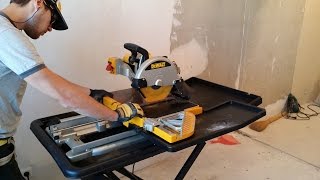 DEWALT D24000(Dewalt D24000 - электрический плиткорез. Обзор. Плюсы и минусы. Резка плитки. ============================================= Ремонт квар..., 2015-02-07T17:47:09.000Z)