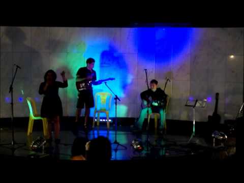 Minha Cabea No Doi (Juan Rhadms) - performed by EM&C