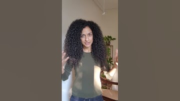 Damp curl styling pros and cons. Learn curly hair styling with Ashba. #ashbabotanics #curlyhair