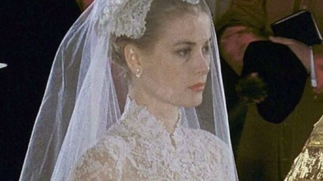 Grace Kelly on her wedding day, 1956🤍🤍#gracekelly #vintage #iconic #oldhollywood