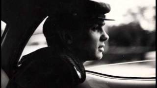 Gene Pitney - She Let's Her Hair Down ( Early In The Morning) chords