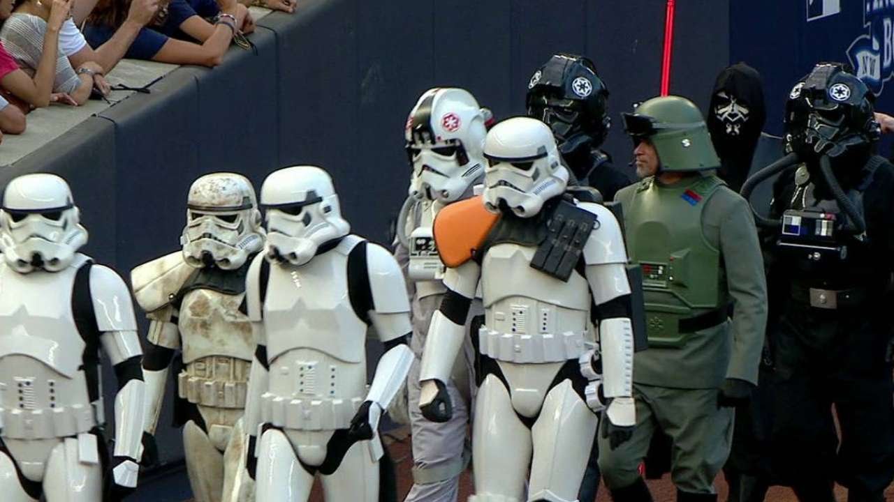 CLE@NYY: Yankee Stadium celebrates Star Wars night 