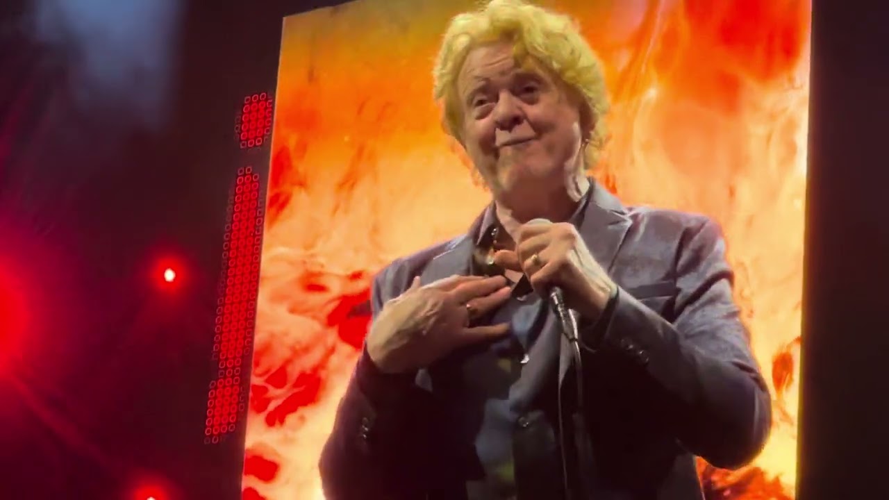 “If You Don’t Know Me by Now” Simply Red. Dublin, Ireland. September 24, 2025. 