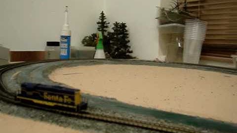 2nd test run on Z Bend Track module Z scale