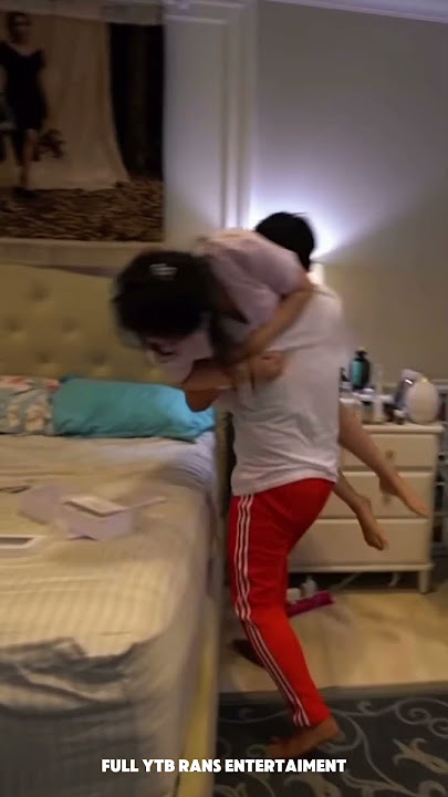 WHEN ONLY UNCLE MERRY DARE TO SLASH MAMA GIGI! SO LOL #nagitaslavina #raffiahmad #rans
