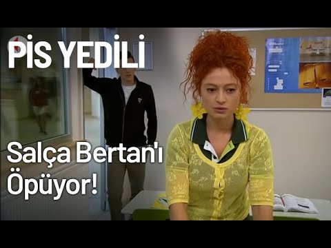 Salça, Bertan'ı Öpüyor! - Pis Yedili 88. Bölüm