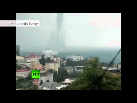 Video: O Mulțime De Tornade S-au Format Peste Mare în Sochi - Vedere Alternativă