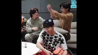 Jungkook Imitating Taehyung Tata Mic Face