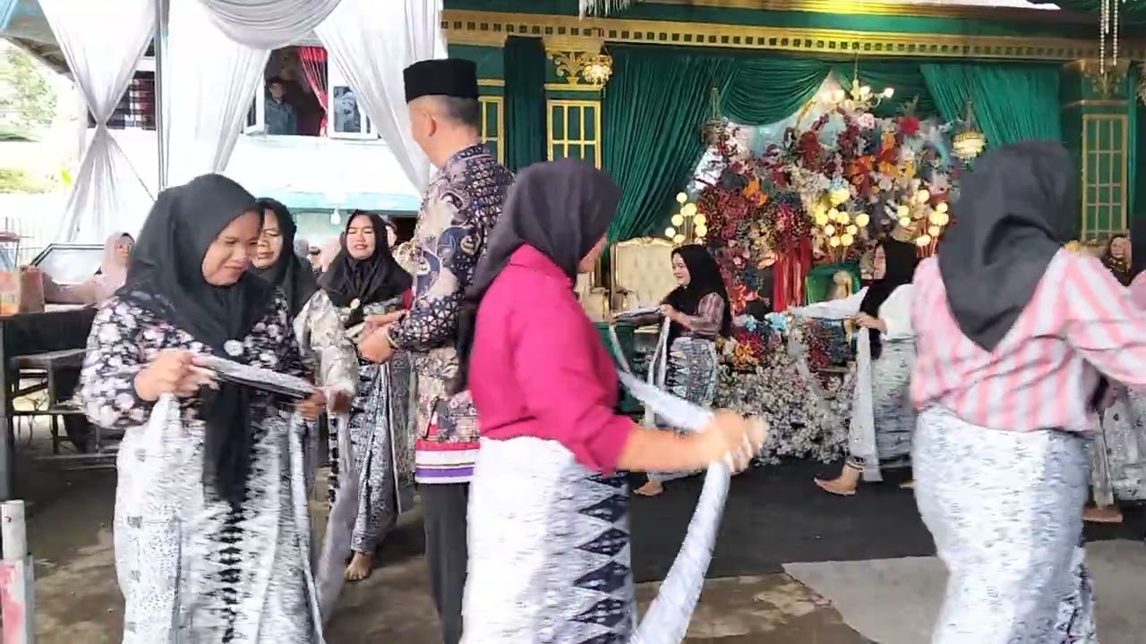 Nyambai bahmekonan Pekon Awi,HWD ANDRI & RENI