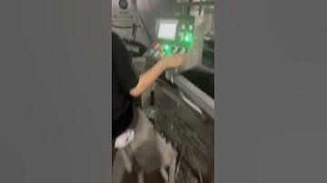 Tubular fabric Automatically slitting & washing machine operated by the beauty in factory, so great.